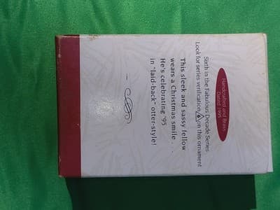 Hallmark Keepsake Fabulous Decade 1995 Otter Brass Christmas Ornament QX5147 - Thumbnail 2
