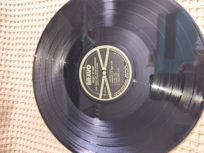 Bravo Holiday in Paris LP The Paris Left Bank Musicians Vinyl 12" Mono 33 RPM - Thumbnail 3