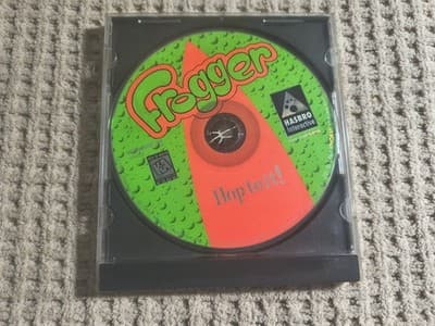 Hasbro Interactive Frogger Action Platformer PC Game 1997 CD-ROM Multiplayer