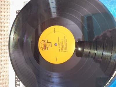 The Staple Singers Everest Gospel LP Vinyl 12" 33 RPM Stereo - Thumbnail 3