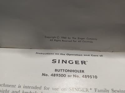 SINGER Buttonholer Attachment 489500 489510 with Case & Instructions - Thumbnail 5