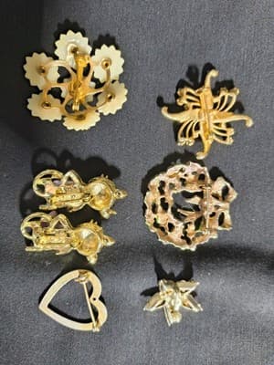 Vintage Brooches & Pins Lot Metal Enamel Rhinestone Multicolor 6 Piece Set - Thumbnail 2