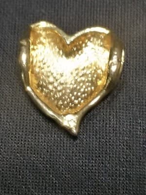 Gold Metal Heart Shaped Brooch Pin - Thumbnail 2