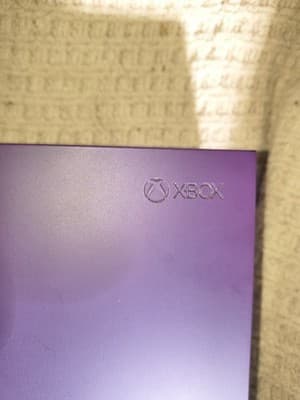 Xbox One S Fortnite Edition With Controller - Thumbnail 2