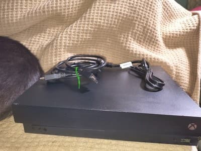 Microsoft Xbox One X 1TB Console - Black - Thumbnail 2