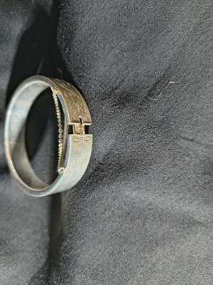 B Sterling Silver 925 Engraved Bangle Bracelet Box Clasp Safety Chain Signed - Thumbnail 2