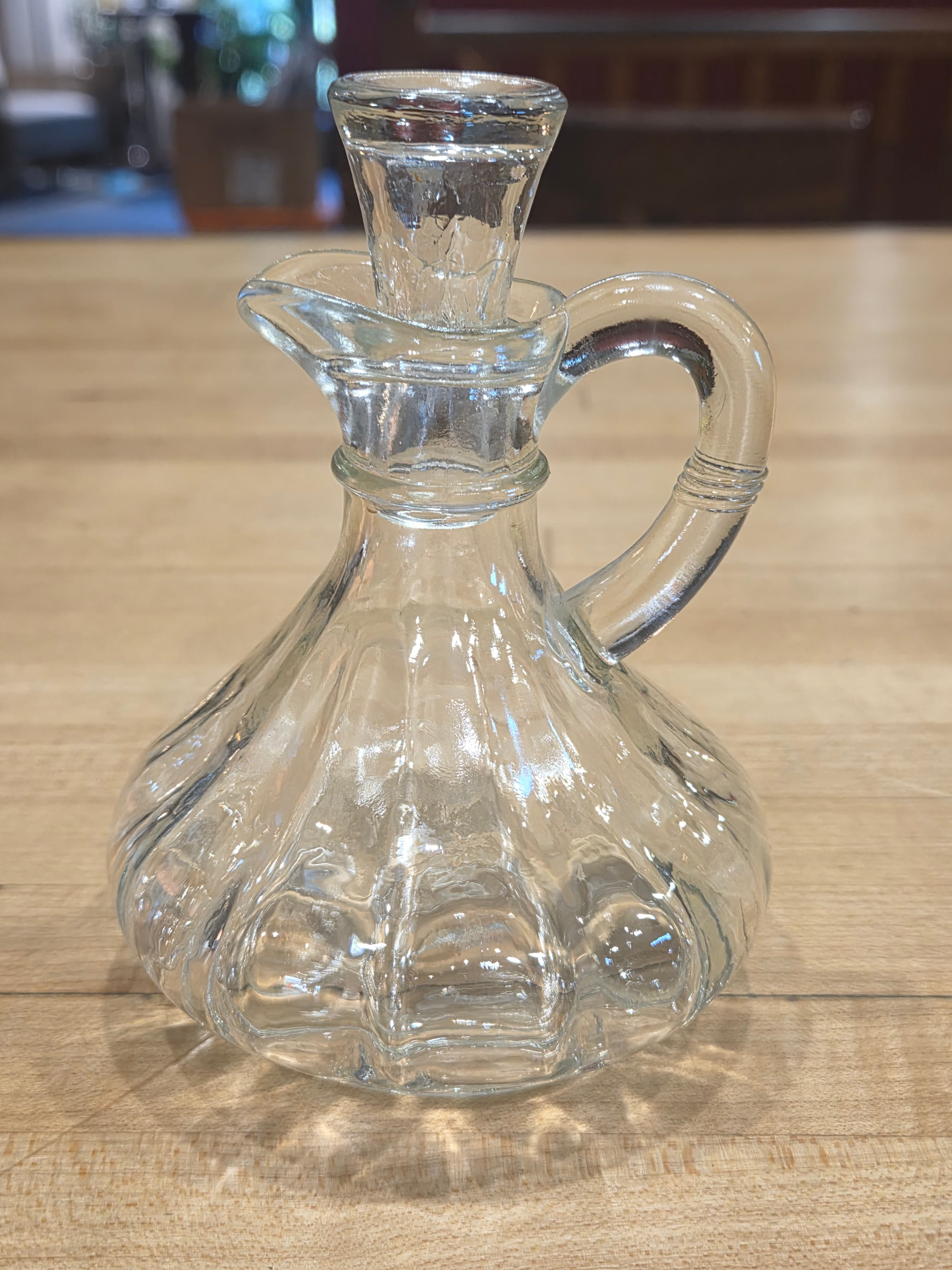 Vintage Anchor Hocking Clear Glass Melon Ribbed Cruet with Stopper - Thumbnail 4