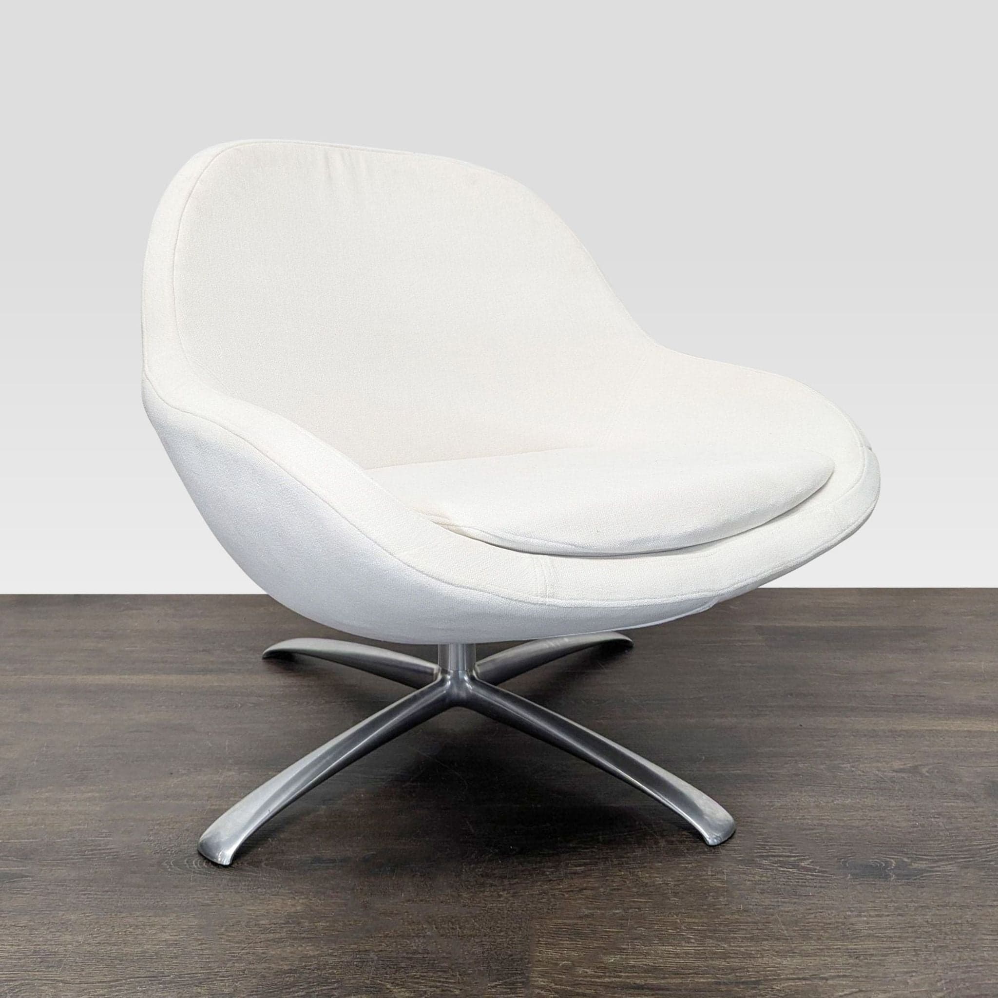 Bo Concept Veneto Modern White Swivel Lounge Chair with Metal Base - Thumbnail 2