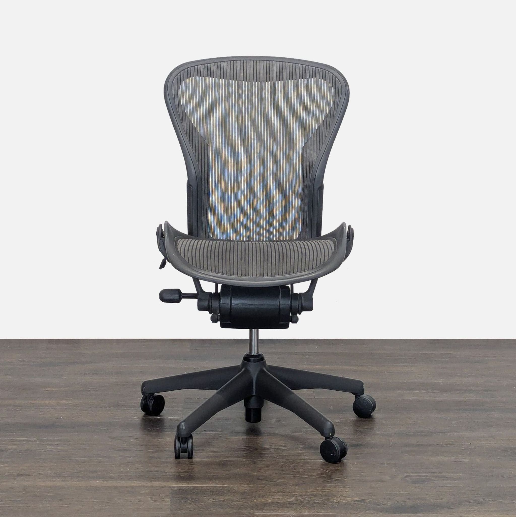 Herman Miller Aeron Ergonomic Mesh Office Chair - Adjustable Black