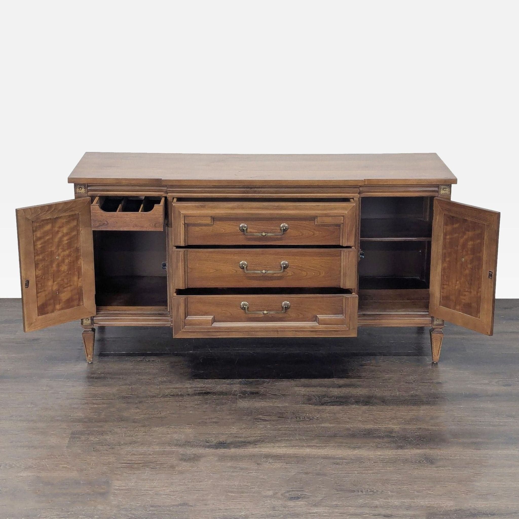 Mid-Century Thomasville Milano Collection Sideboard - Thumbnail 2