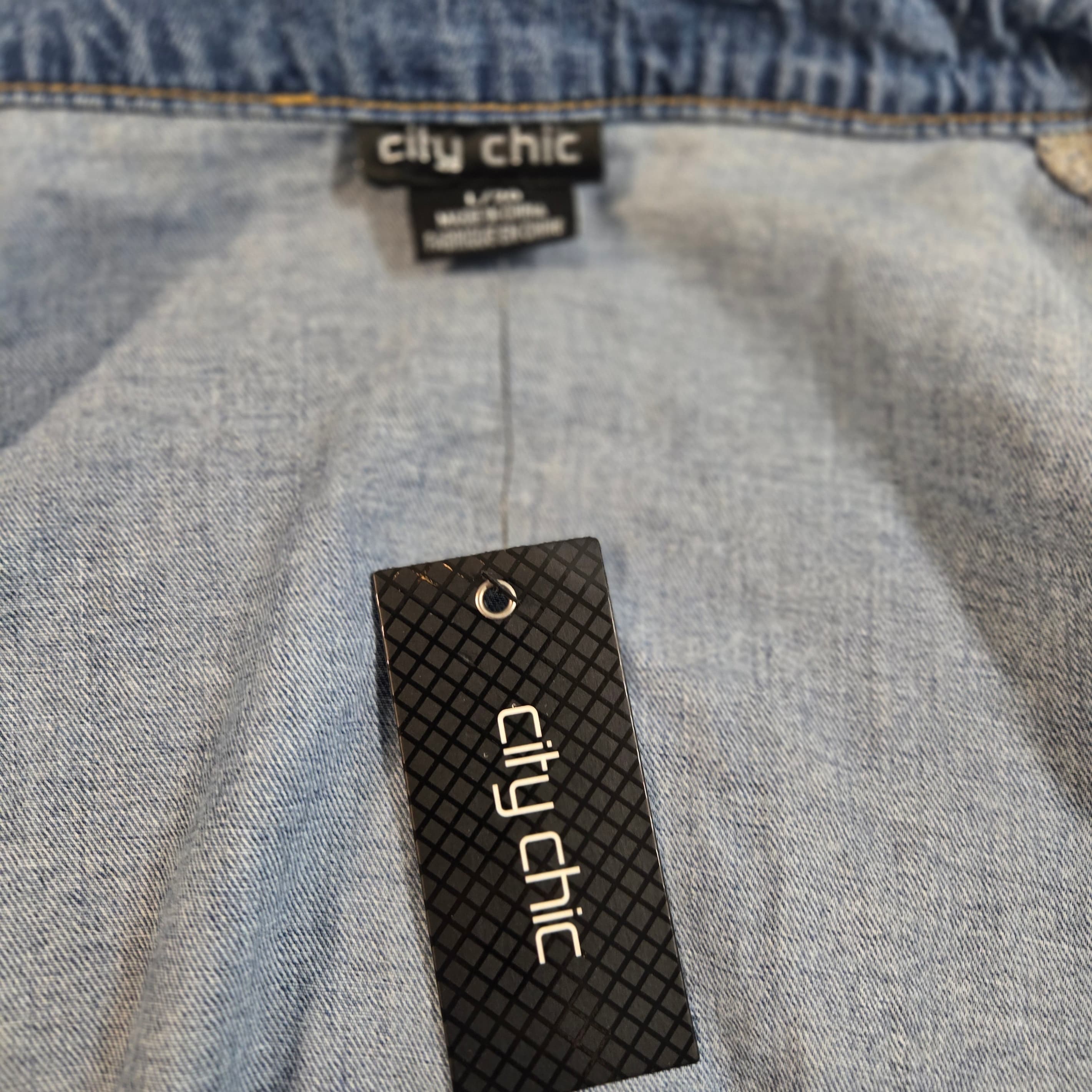 City Chic Denim Button-Up Dress Size L NWT - Thumbnail 6