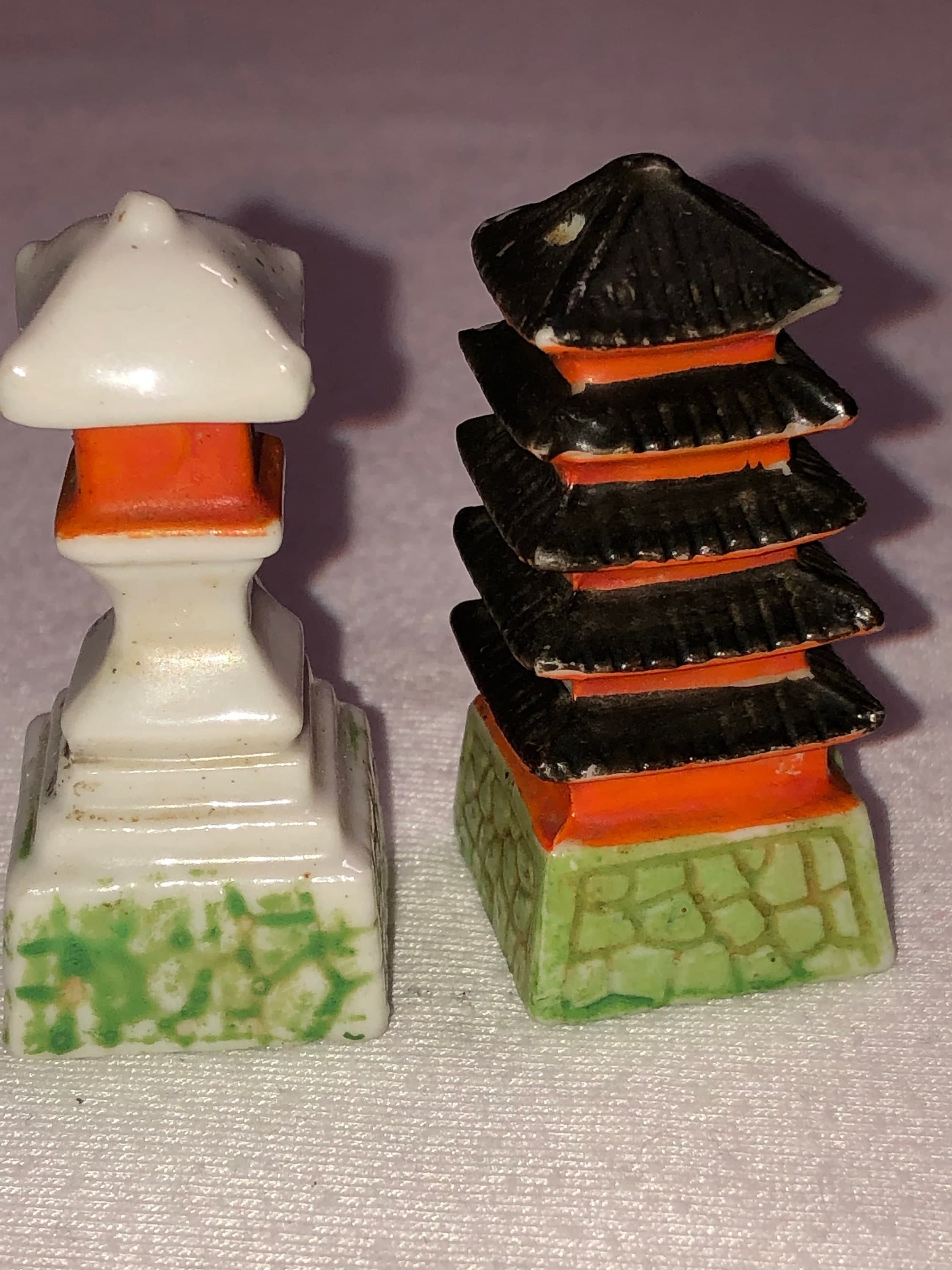 Ancient Japanese Pagoda Shakers - Thumbnail 3