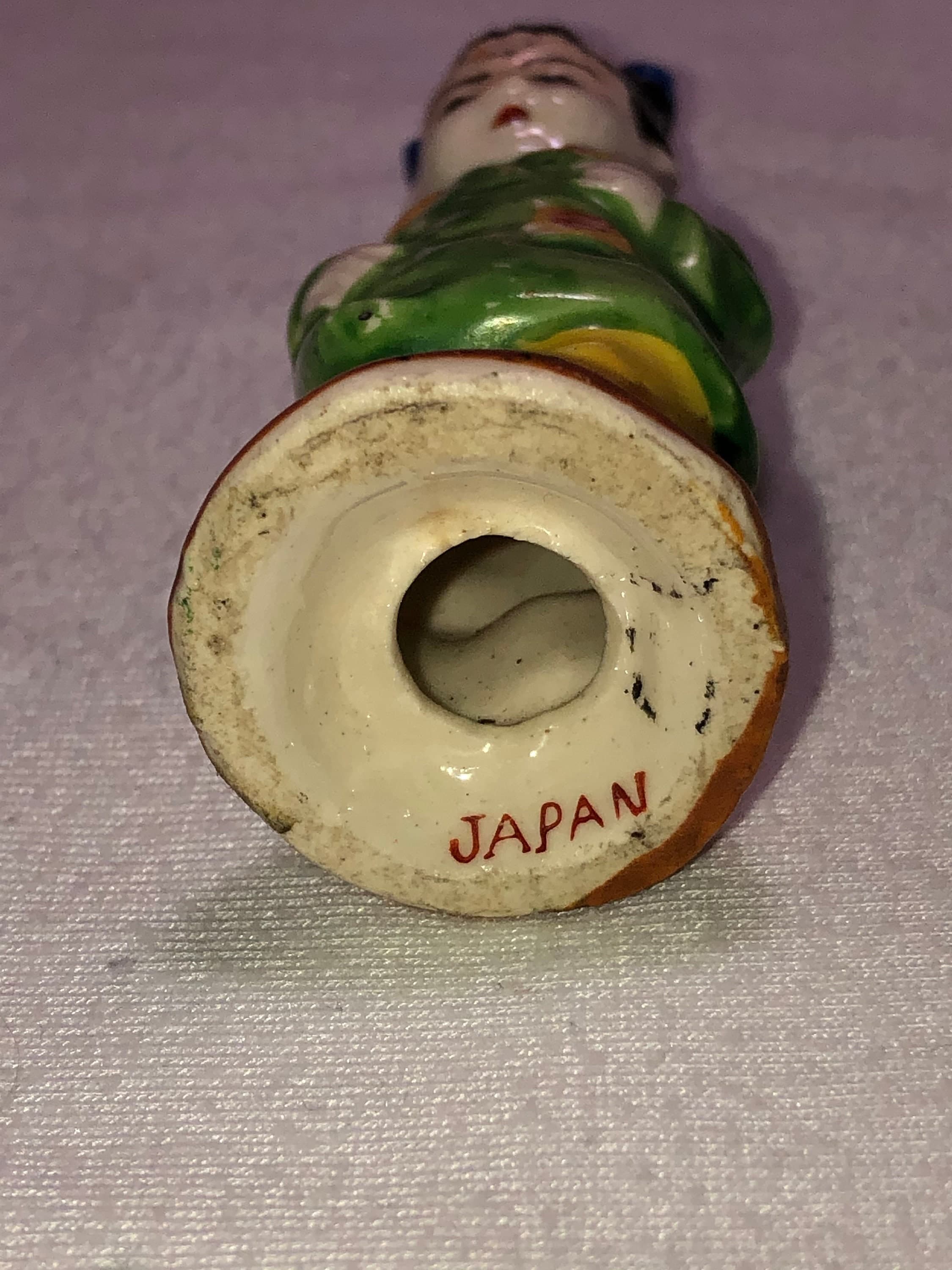 Cute vintage Asian Geisha figurine - Thumbnail 5