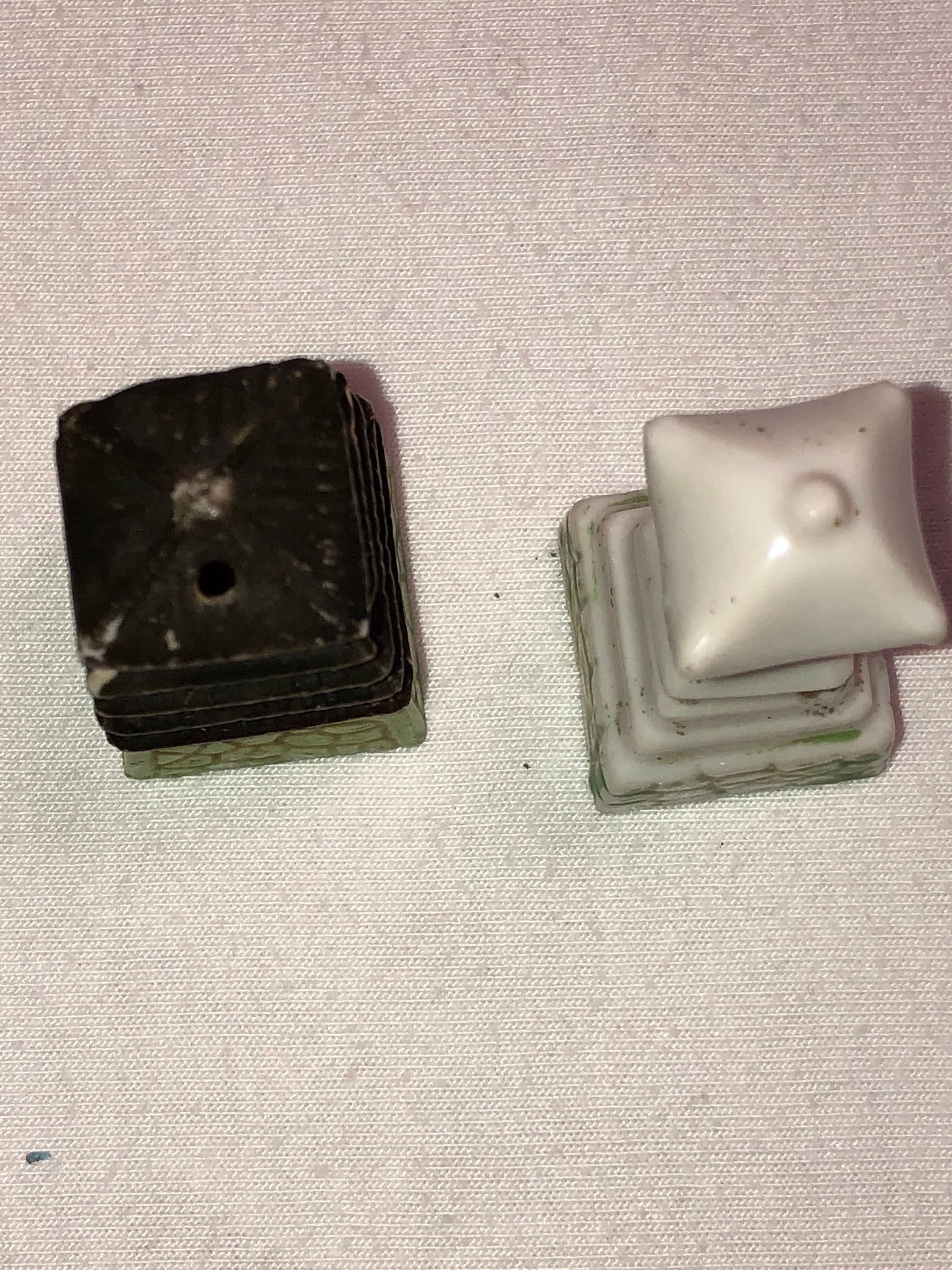 Ancient Japanese Pagoda Shakers - Thumbnail 5