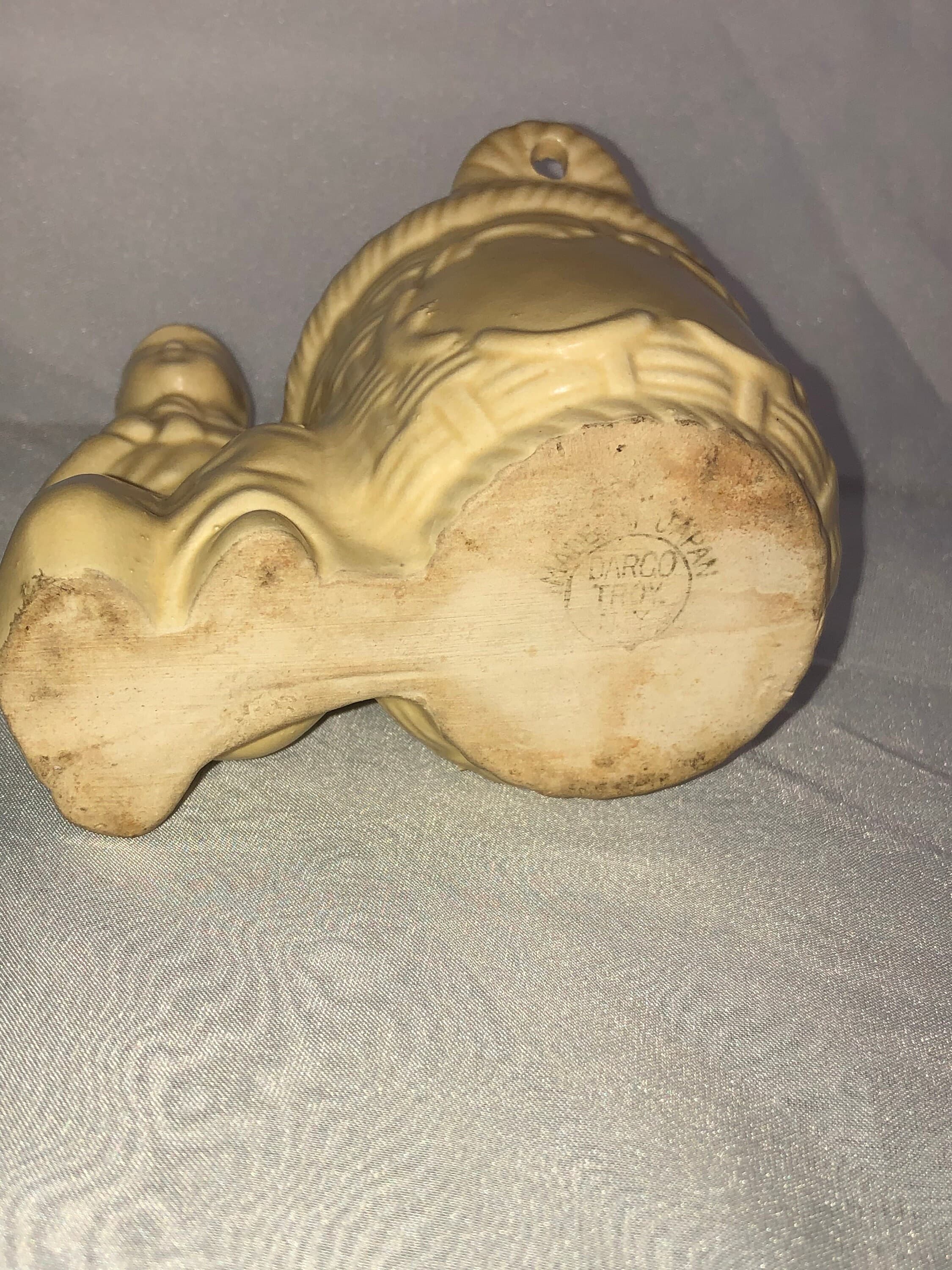 Kneeling man Darco planter - Thumbnail 3