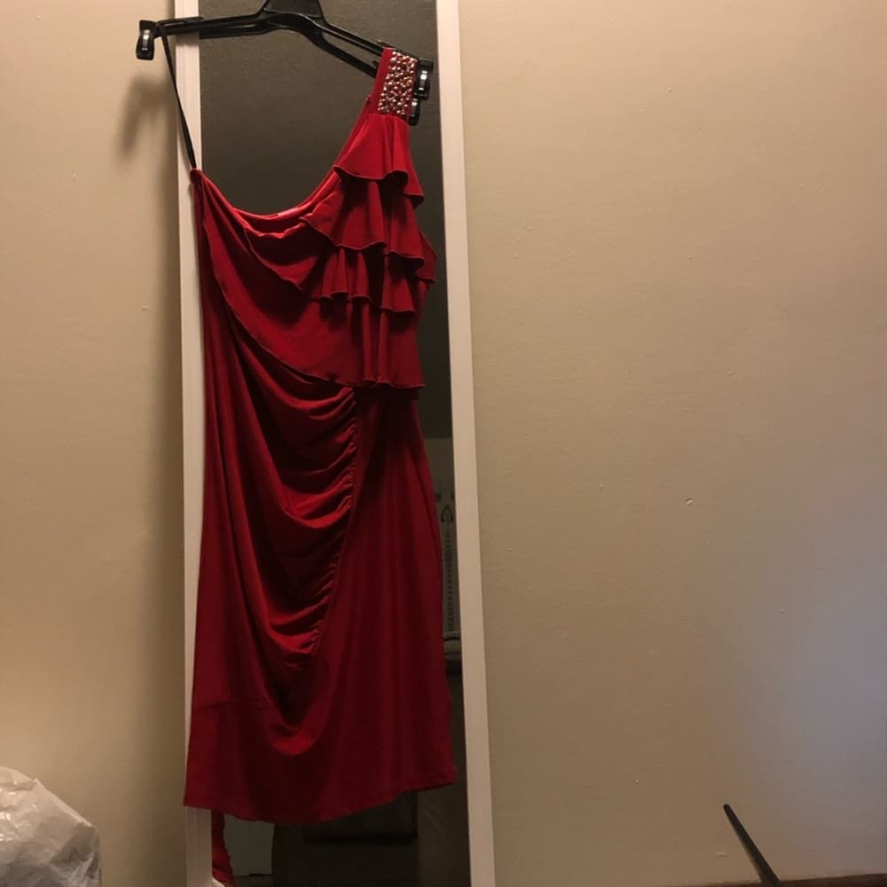 Little red cocktail dress - Thumbnail 2