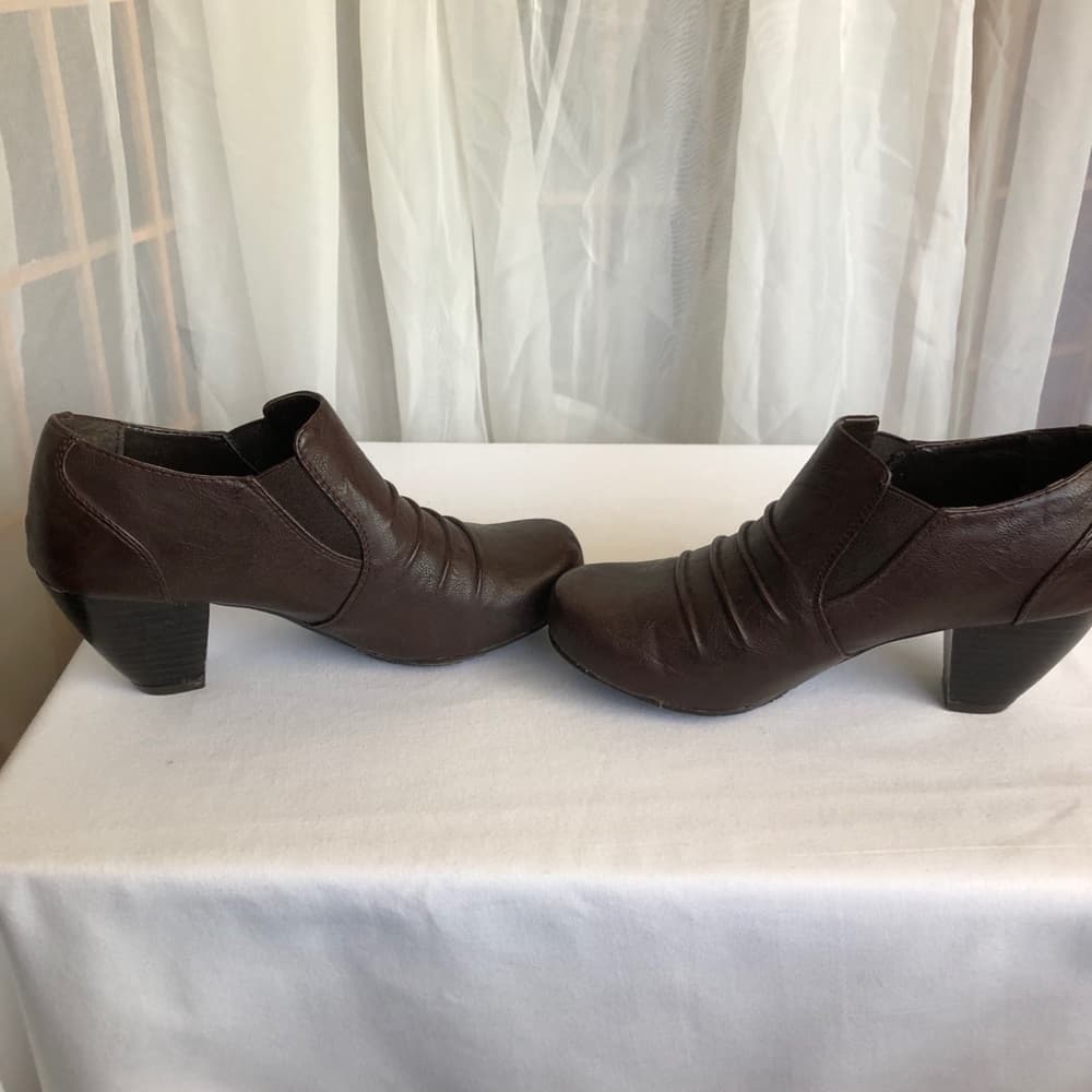 Rialto leather ankle booties - Thumbnail 4