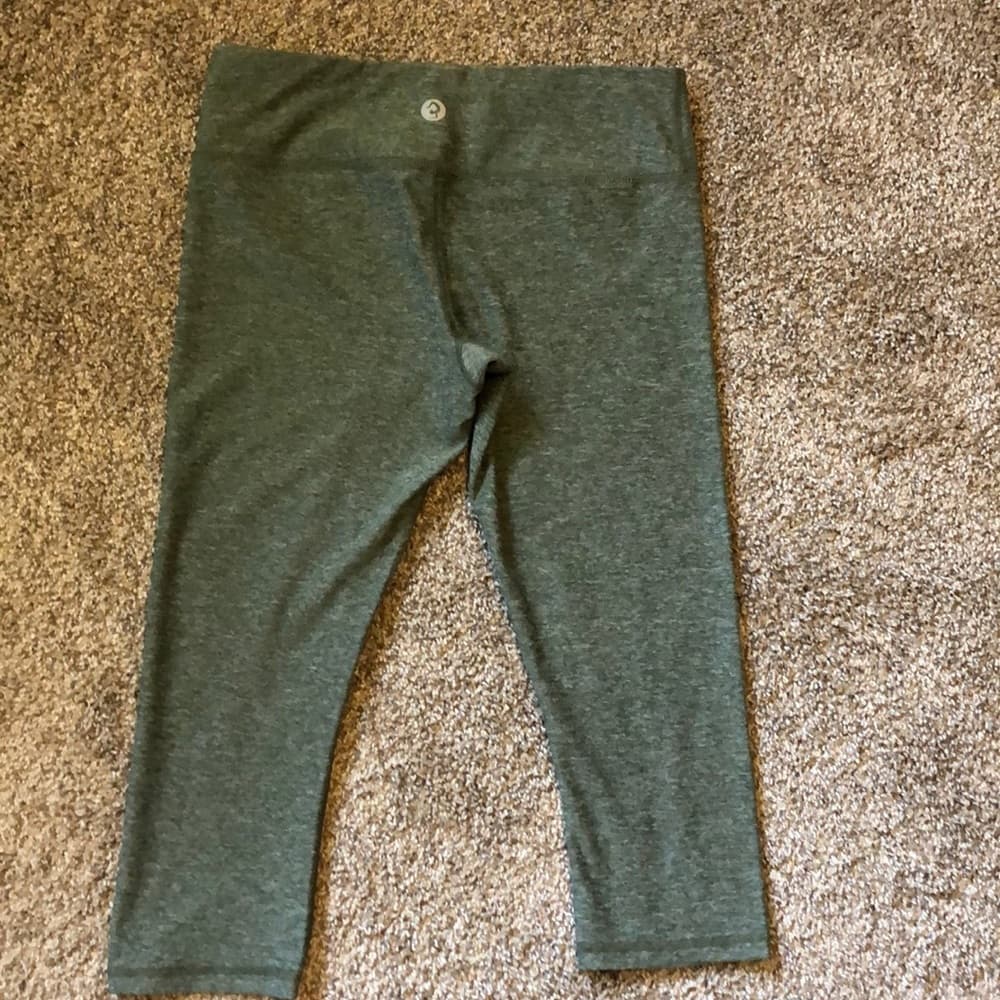 Scorpio Sol Yoga leggings pant medium