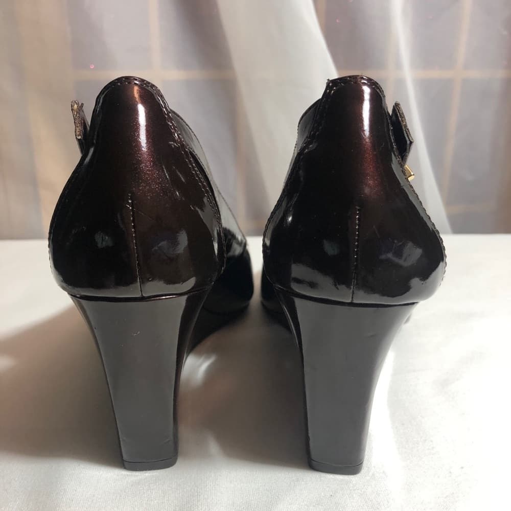 BCBGeneration NWOT 👠 HEELS