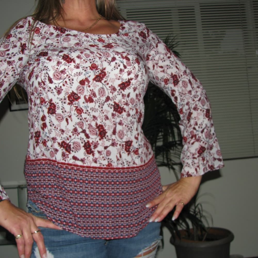 Womens peasant Top Size L (12-14) cage back - Thumbnail 2