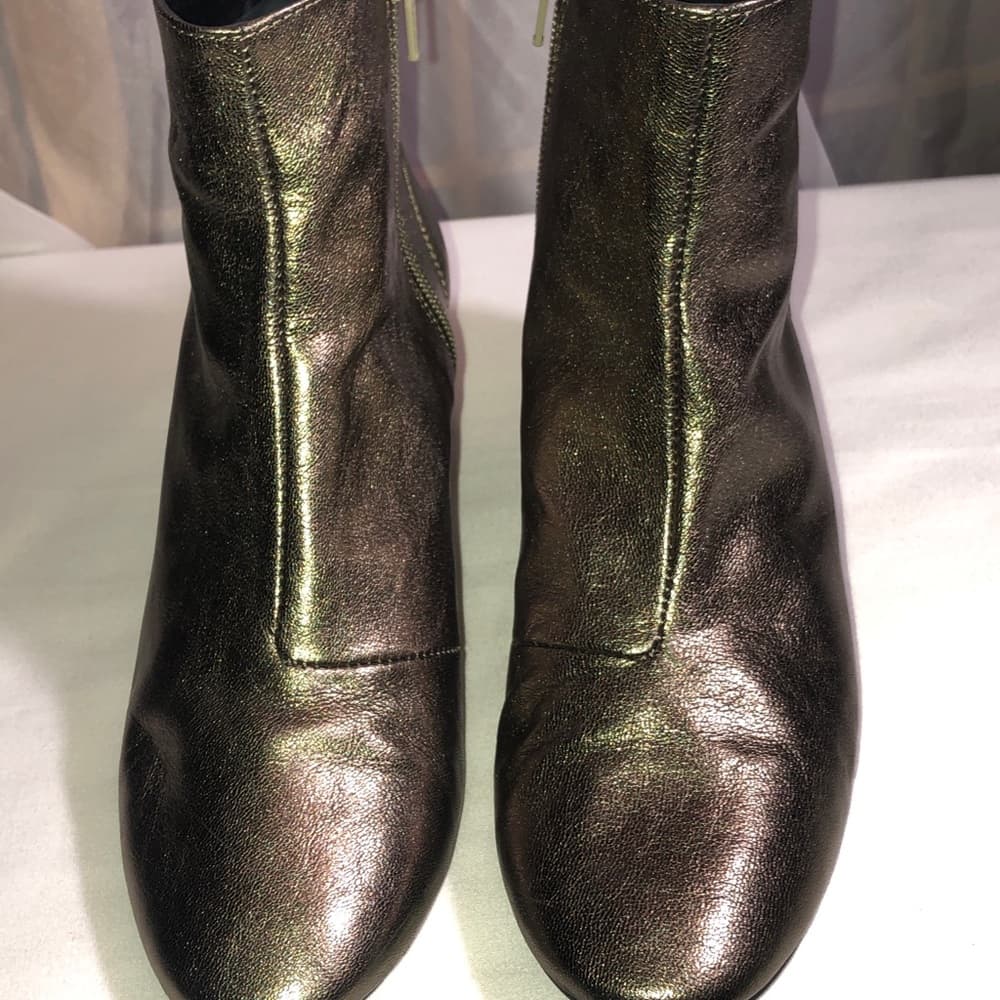 Metallic gold RENVY Booties - Thumbnail 6