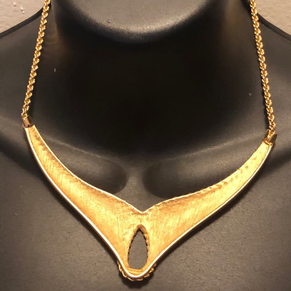 Signed Monet vintage choker - Thumbnail 2