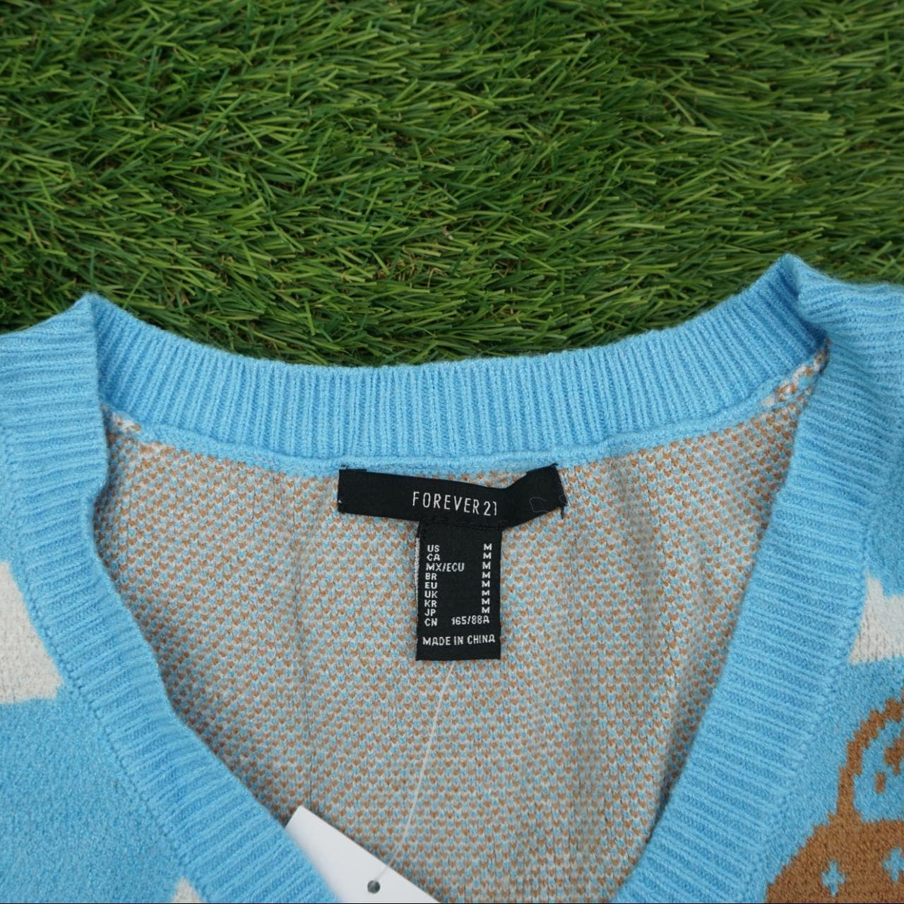 NWT: Outdoor scenery pullover vest in adult medium. Features UFO and landscape scenes throughout. - Thumbnail 3