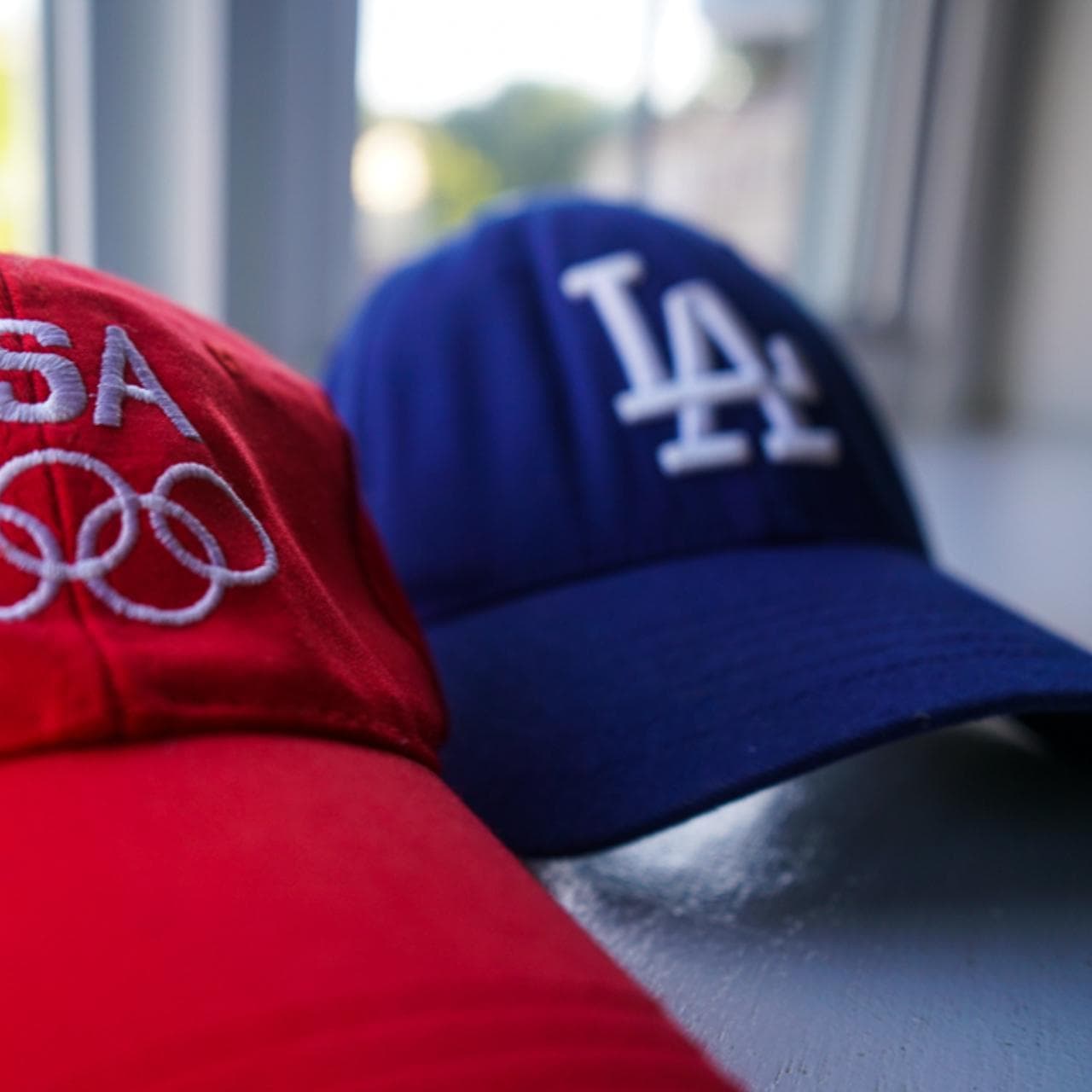 Adjustable #LA #Dodgers hat in navy. #NewEra baseball cap with #MLB branding on back and sliding closure. - Thumbnail 3