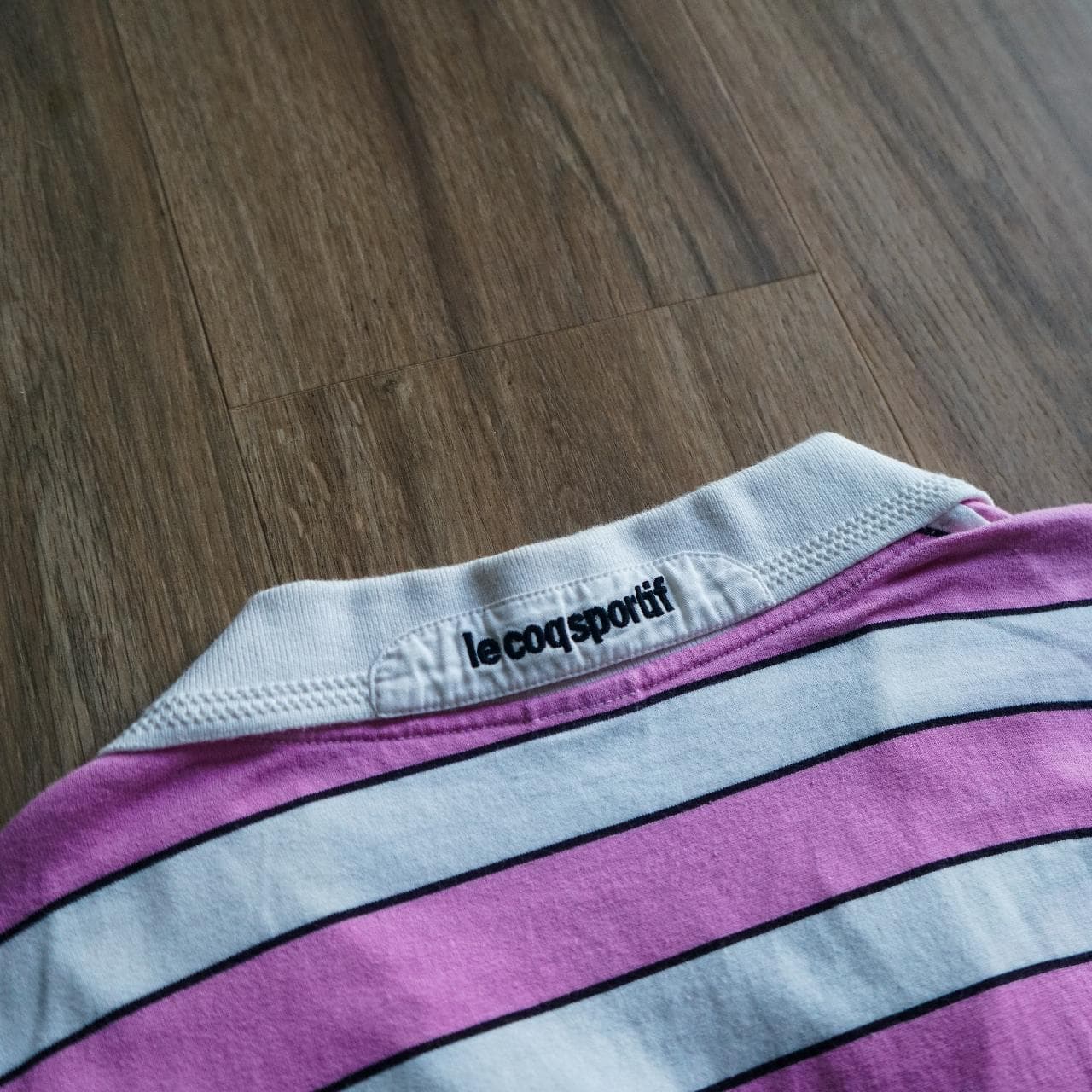 Pink and white #LeCoqSportif polo tee with logo on front and back 👕 Size large. - Thumbnail 3