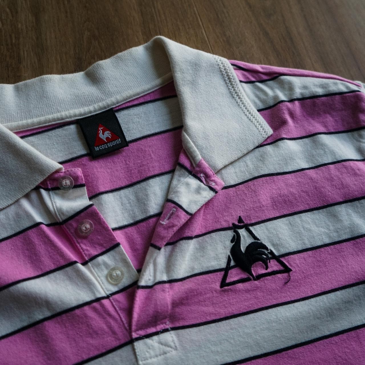 Pink and white #LeCoqSportif polo tee with logo on front and back 👕 Size large. - Thumbnail 2