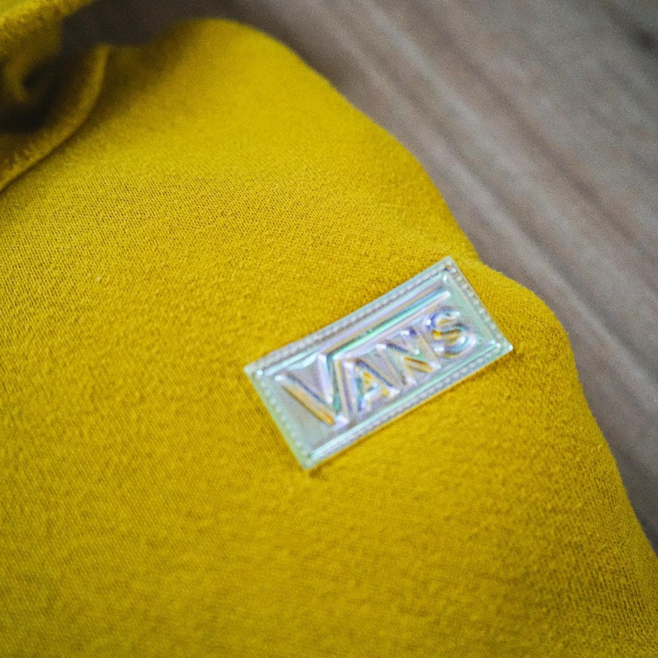 Reverse fleece #VANS hoodie in canary/mustard yellow. Features metal tipped drawstring, holographic Vans logo, and kangaroo pocket. Size adult small 🏂 - Thumbnail 2