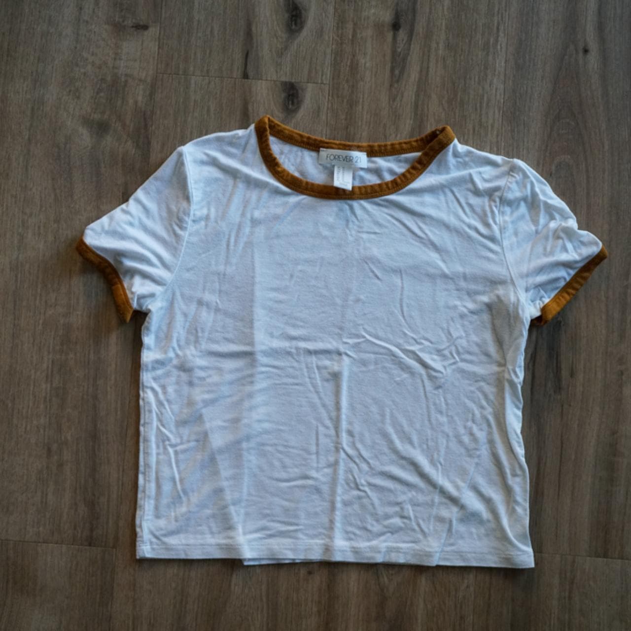Forever 21 crop top ringer tee in white and brown. Size women's medium 🪀