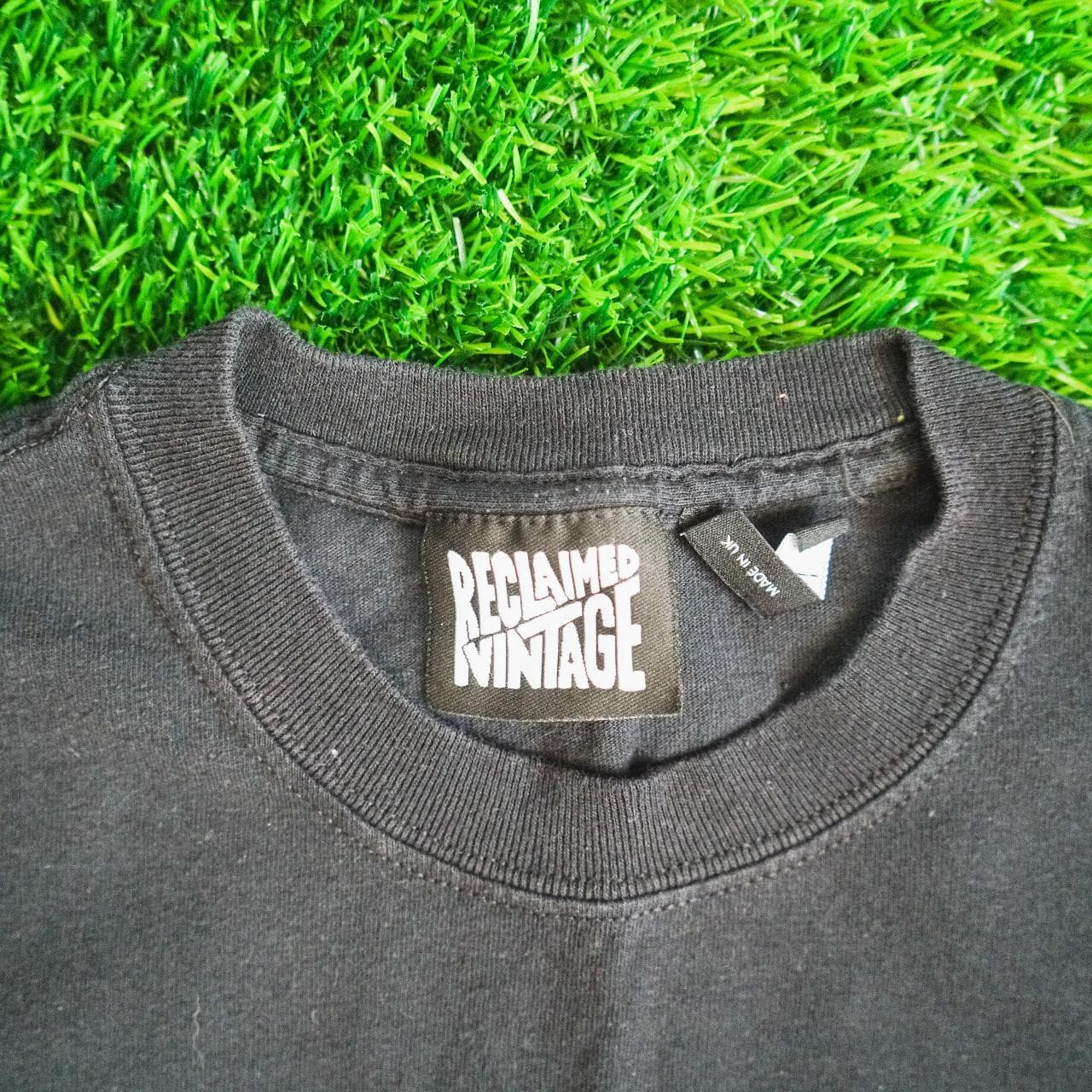 Reclaimed Vintage Sun and Moon tee. White screenprint on front. Size adult small. - Thumbnail 3