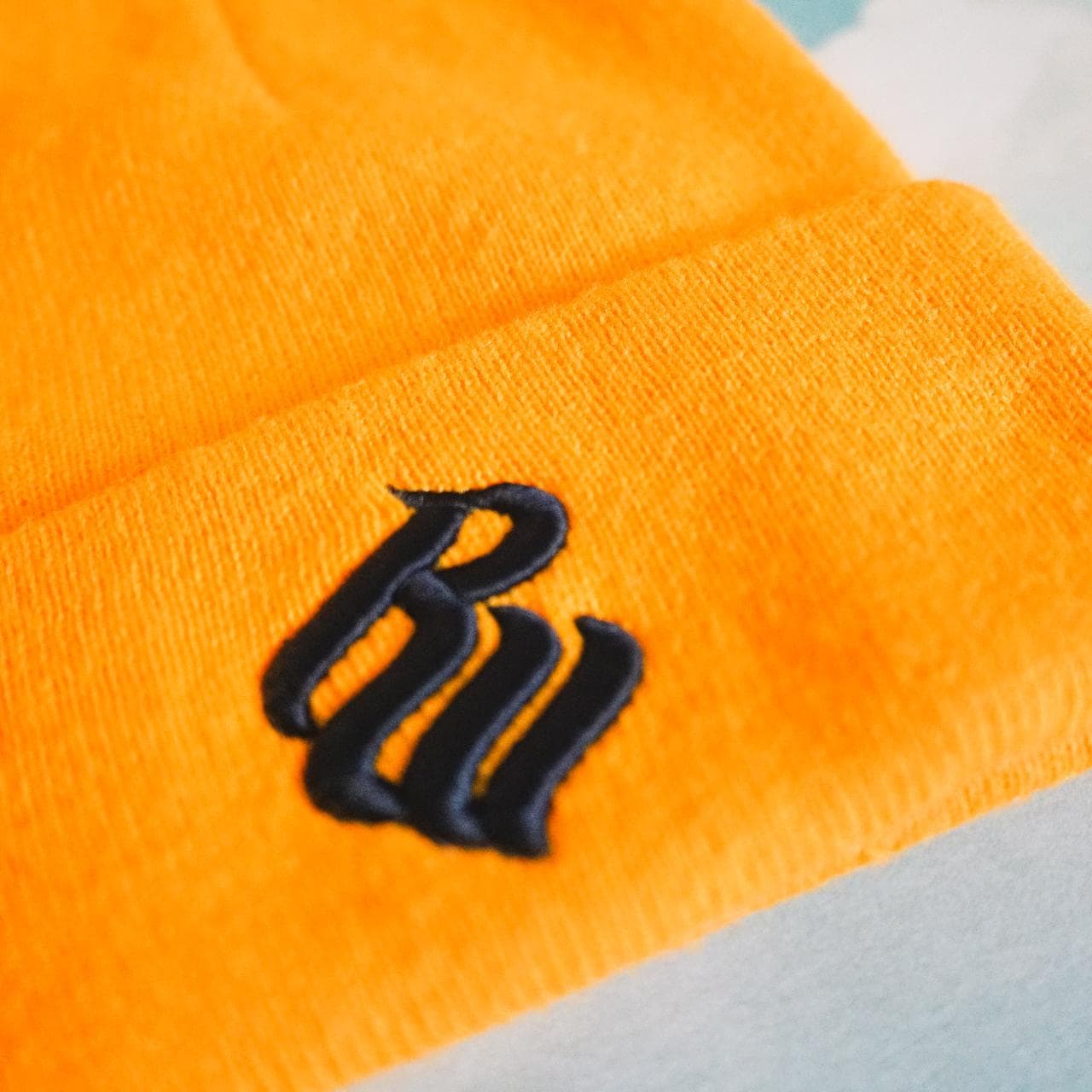 Vintage Rocawear beanie in gold with black embroidered logo. Mint condition! #rocnation - Thumbnail 2