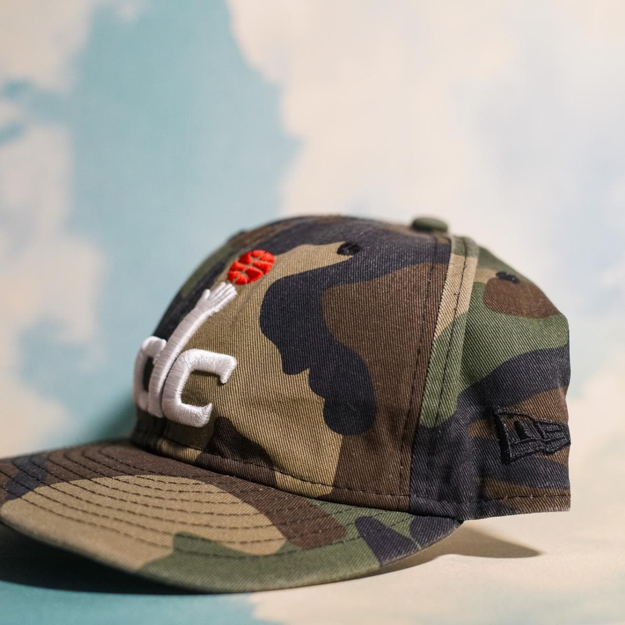 Vintage #NBA Washington #Wizards cap by #NewEra in camouflage. Features embroidered logo and adjustable snap-back closure. Please note this is a YOUTH-sized hat 🧢 - Thumbnail 2