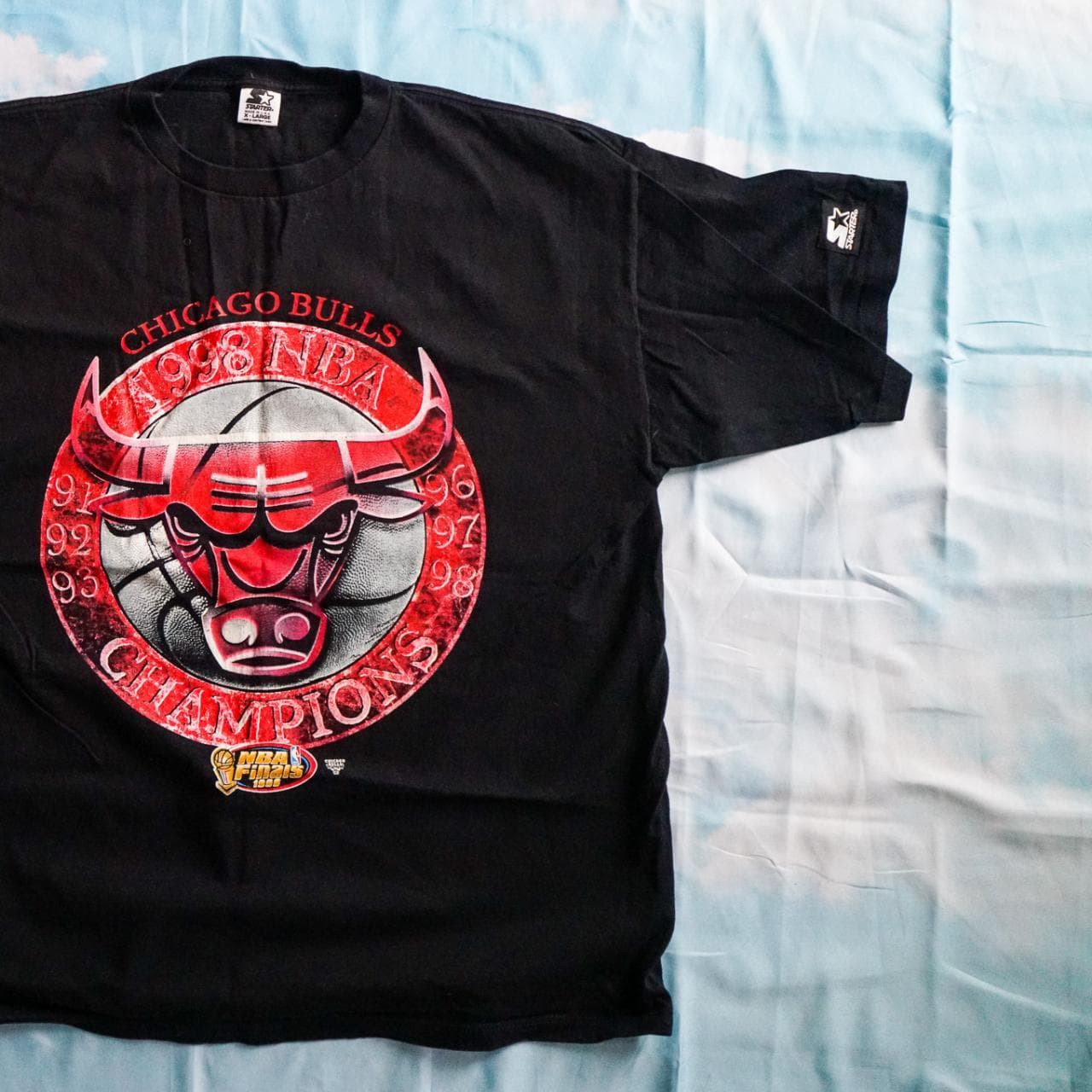 Vintage 1998 #Chicago #Bulls championship tee by #Starter. Features full-color graphics on front and back. Size adult XXL. #Jordan