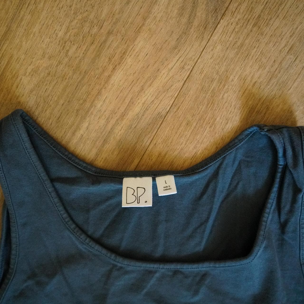 Grey crop top two-pack from #Forever21 and Nordstrom's BP. Women's sizes are medium and large. - Thumbnail 4