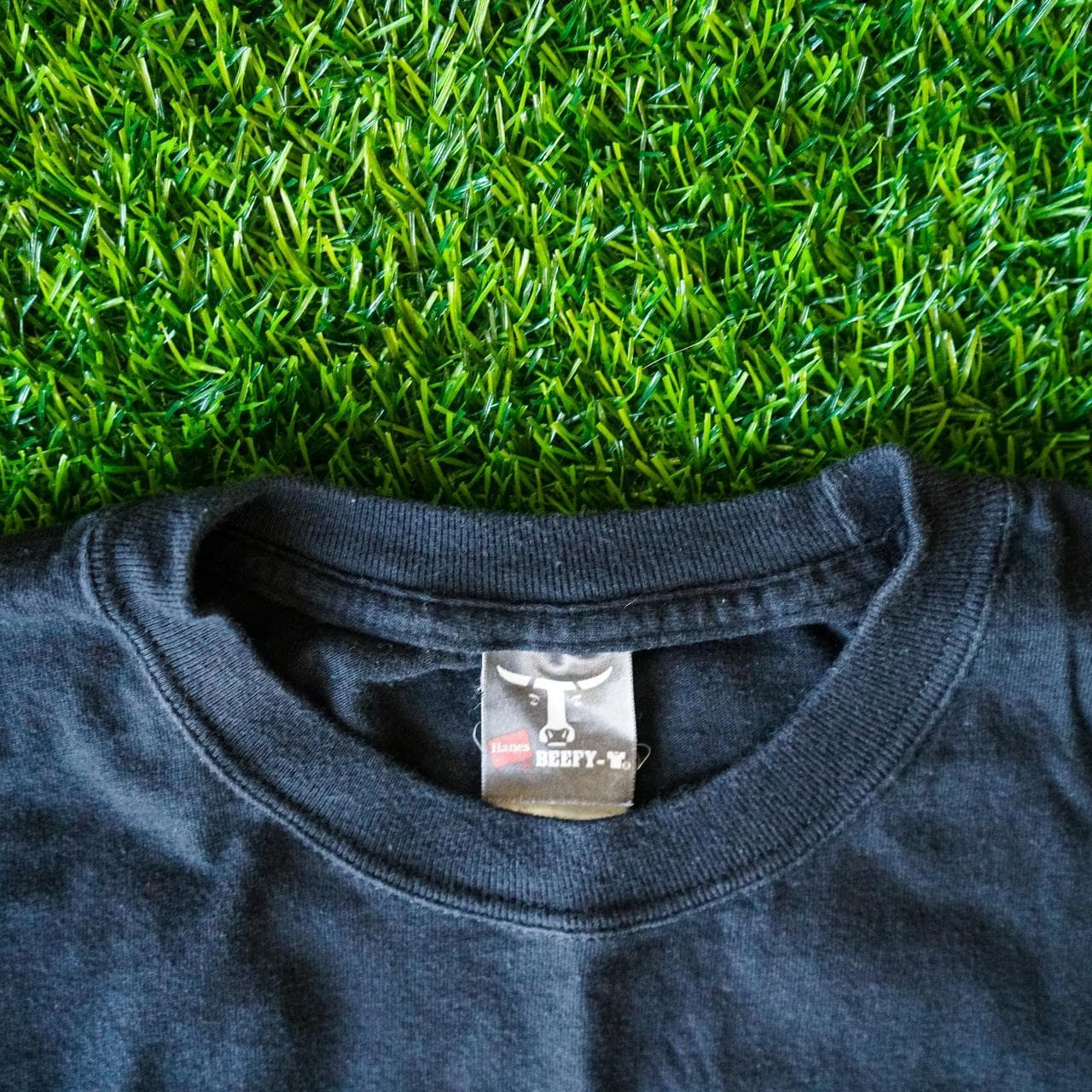 Vintage COBRA car tee. Features color stitched logo on front. Adult size large 🐍 - Thumbnail 3
