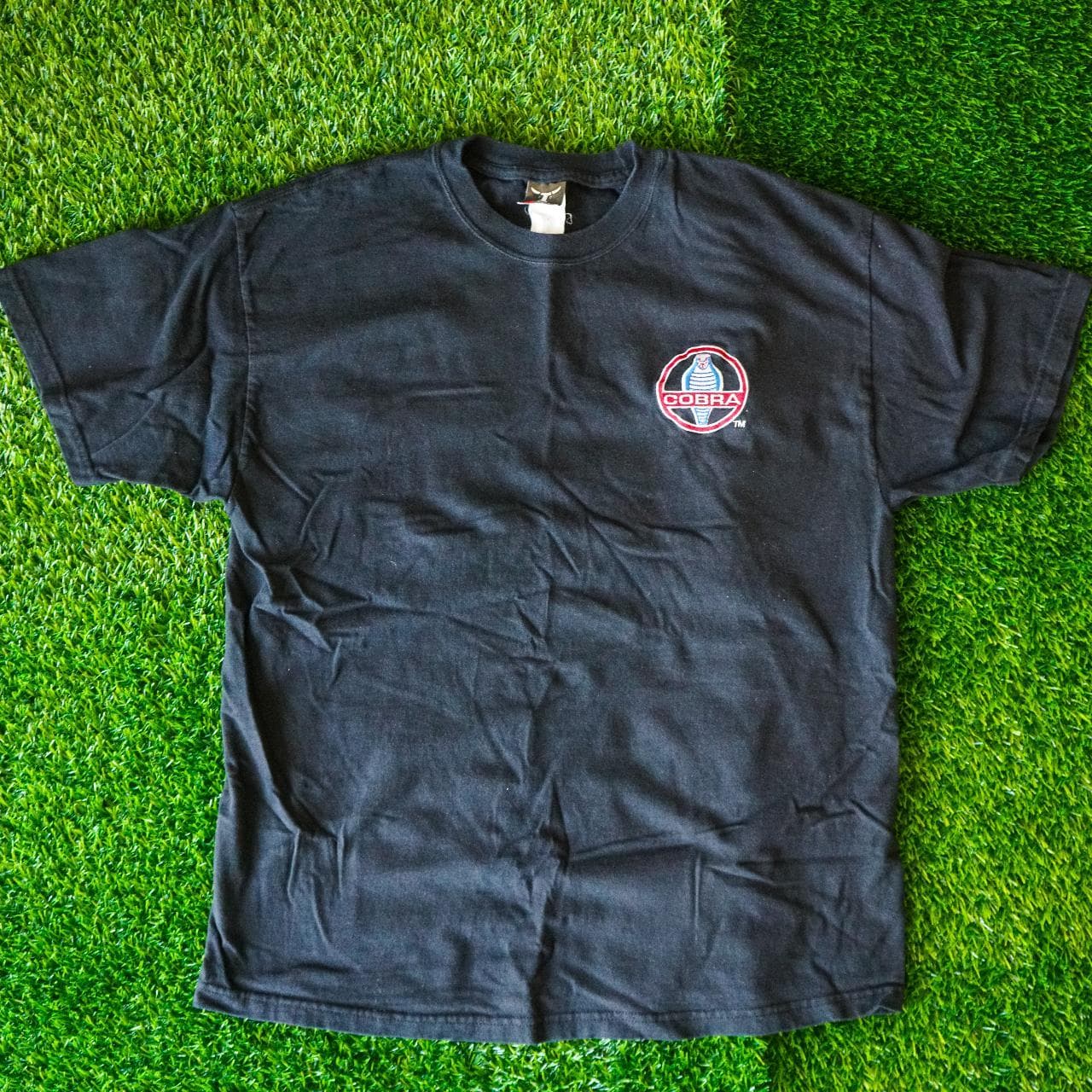 Vintage COBRA car tee. Features color stitched logo on front. Adult size large 🐍 - Thumbnail 2