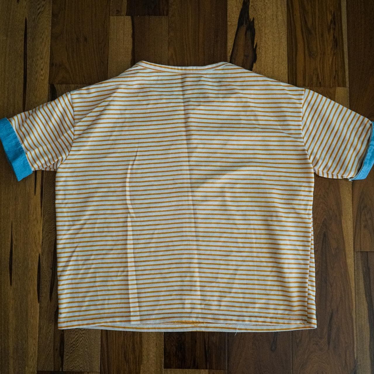 Chambray and striped oversized cropped shirt in yellow and white. One size fits all 🐠 - Thumbnail 3