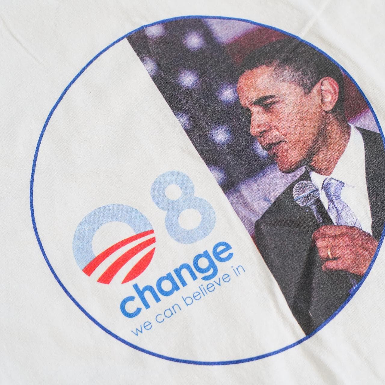 2008 #BarackObama campaign tee in white with full-color graphics on the front. "08 Change we can believe in" 🇺🇸 Size adult medium. #political - Thumbnail 2