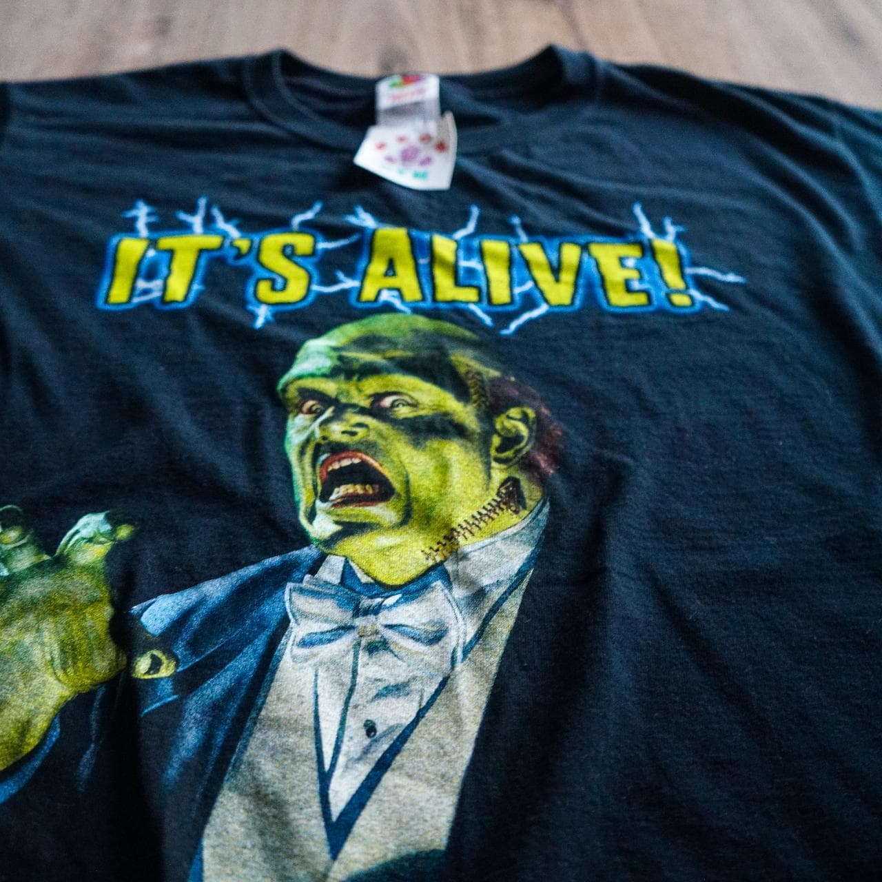 #Horrorcore Frankenstein tee in Black 🦴 Full-color graphic on front and sleeve. Size adult large. - Thumbnail 2
