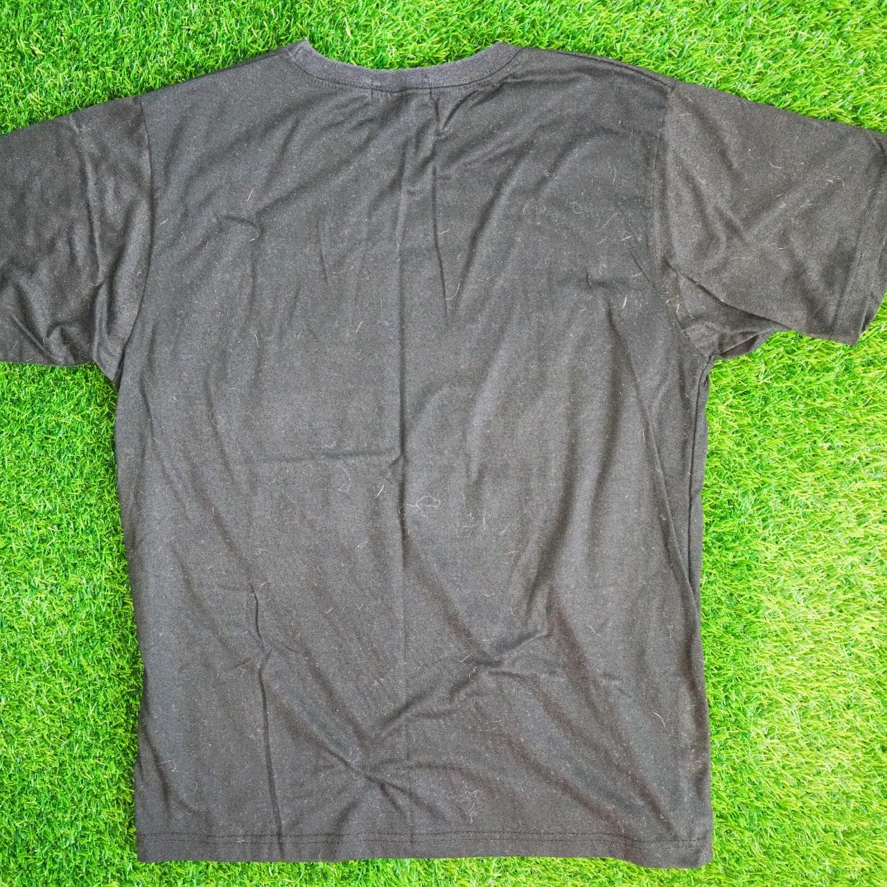 HONG KONG logo tee in black with multicolored print. Features raised puff print. Asian adult size large, fits more like a medium 🔋 - Thumbnail 3
