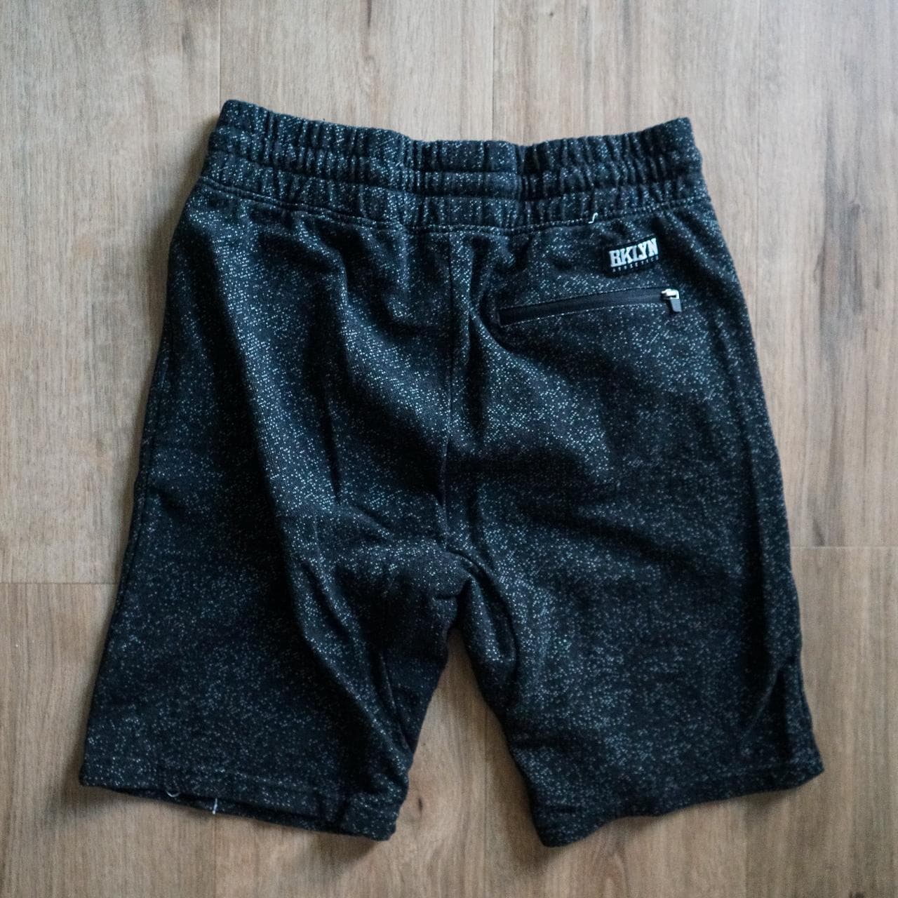 Heathered black shorts by #BKLYN. Shorts feature a drawstring, zippered pockets on front, and one back pocket 🪀 Size adult small. - Thumbnail 4