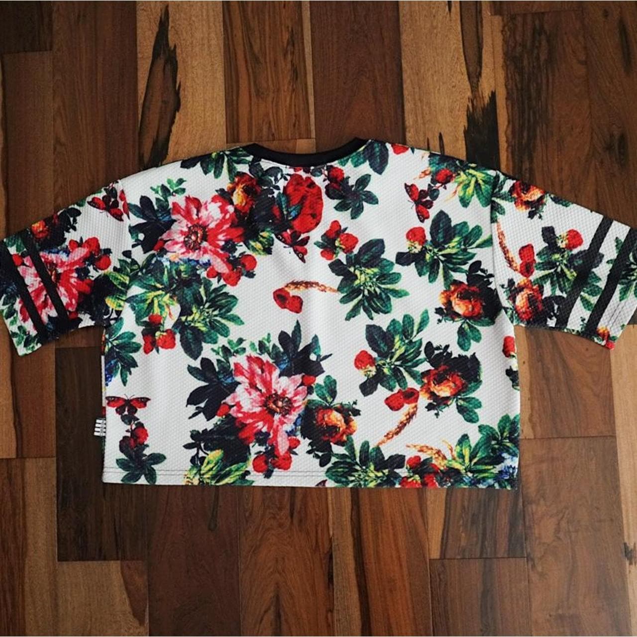 Korean streetwear jersey. One size fits all, A print on front with stripes on sleeves. Heavyweight knit material. - Thumbnail 3