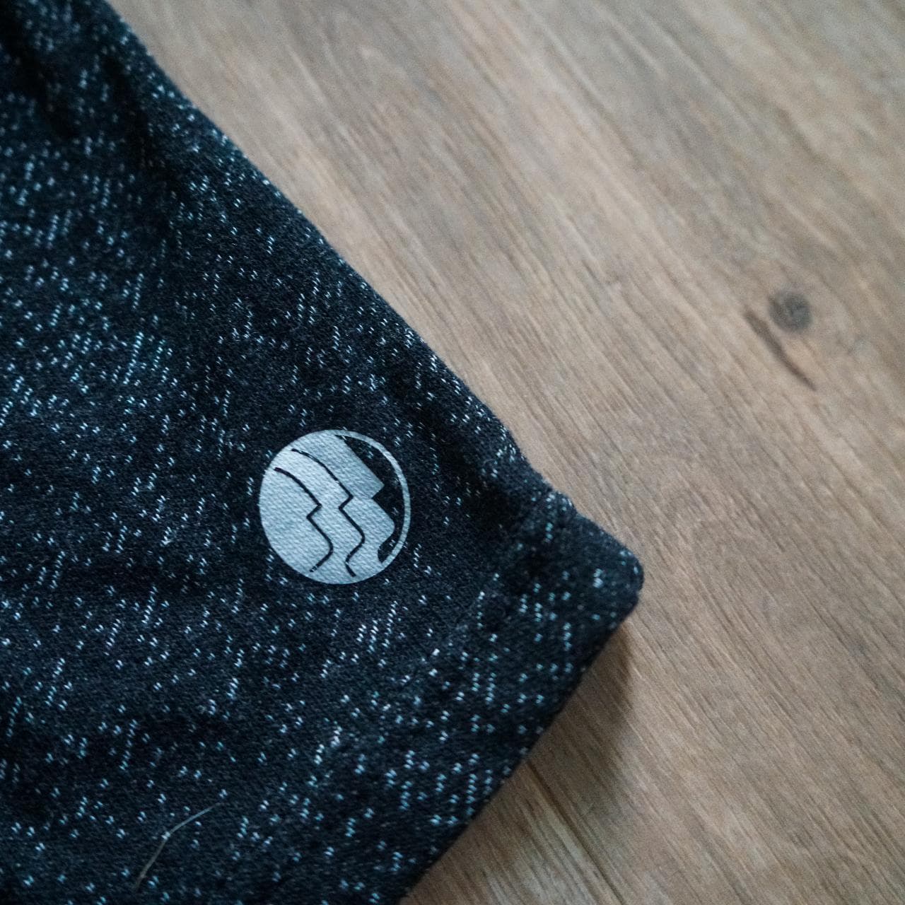 Heathered black shorts by #BKLYN. Shorts feature a drawstring, zippered pockets on front, and one back pocket 🪀 Size adult small. - Thumbnail 2