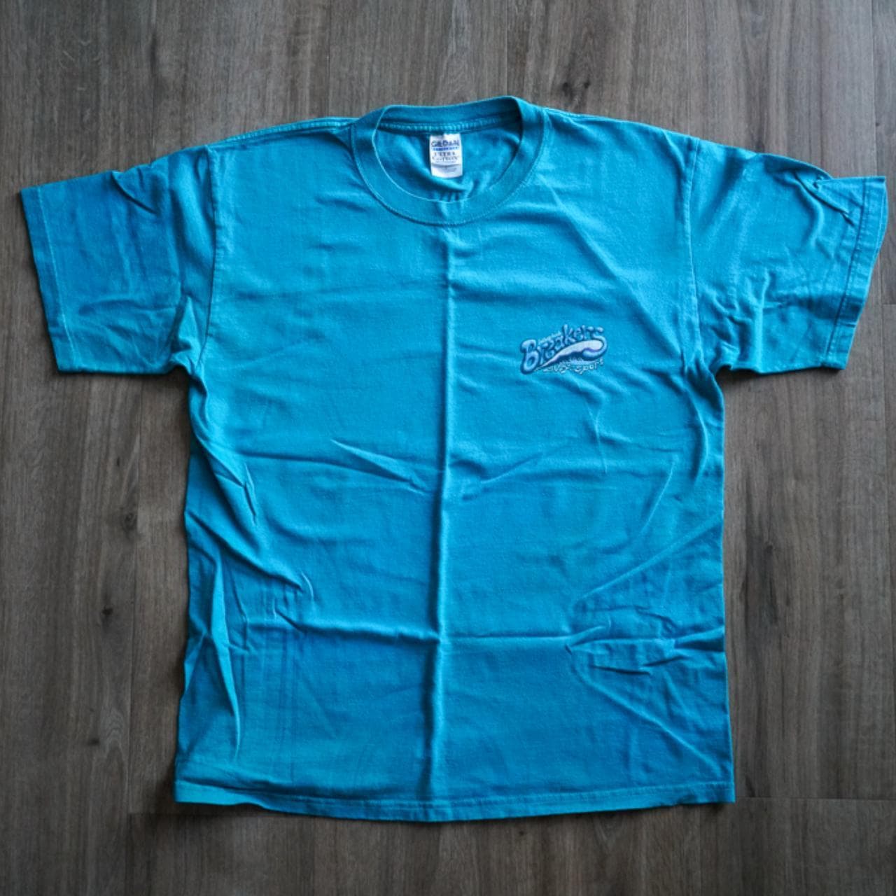 Vacation tee in turquoise. #BethanyBeach Breakers graphics on the front and back. Size adult large 🦋 - Thumbnail 2
