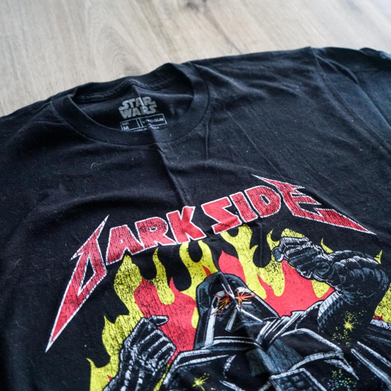 Dark Side #Darth Vader #StarWars tee in black with graphic on front. Size adult medium 🚀 - Thumbnail 2