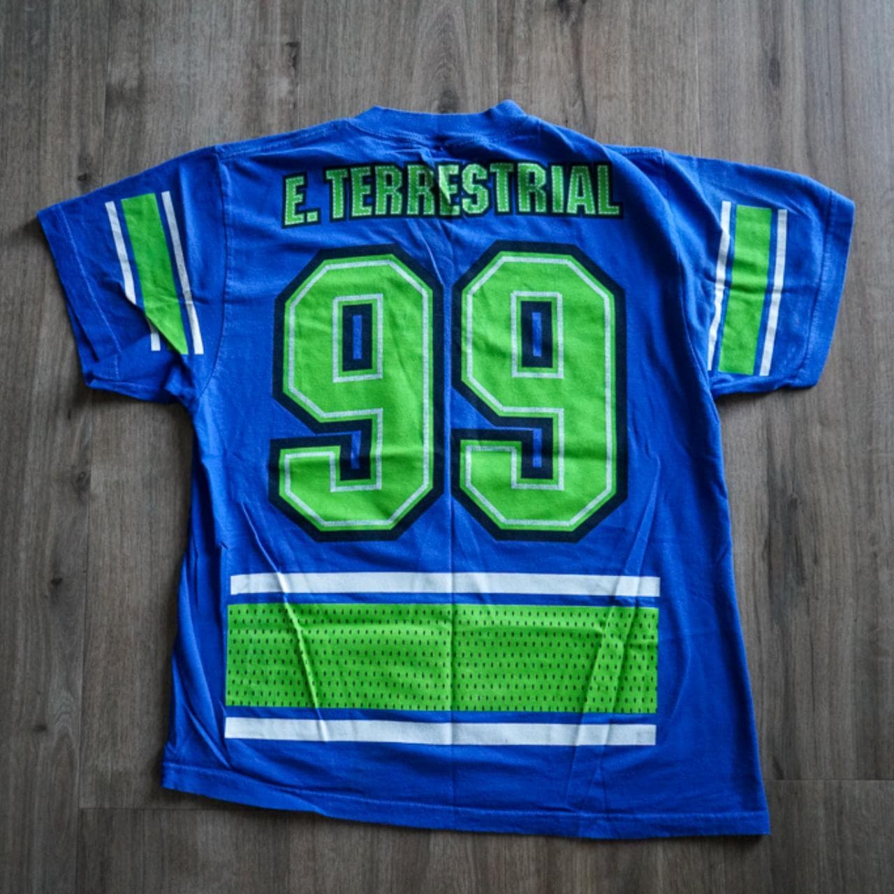 Space invaders #alien tee in blue and lime green. Full-color graphics throughout. Size adult Medium 👽 - Thumbnail 3