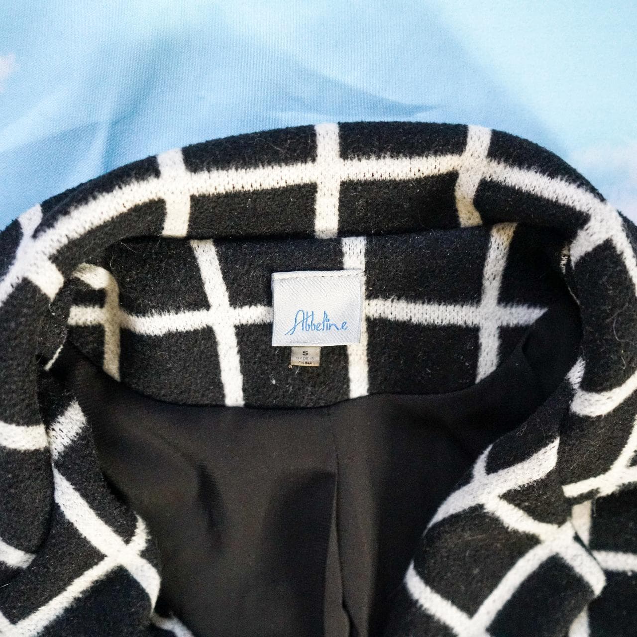 Windowpane plaid coat in black and white. Button closure with long-line cut that falls mid-thigh, size women's small 🧣 - Thumbnail 3